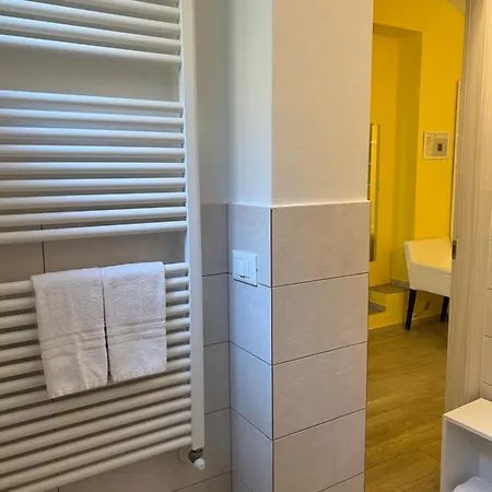 Casa Francia Emilia Levante 3*