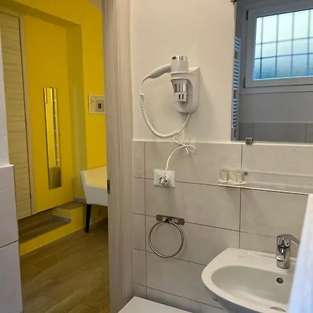 Casa Francia Emilia Levante 3*