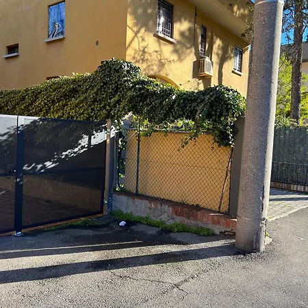 Casa Francia Emilia Levante ボローニャ